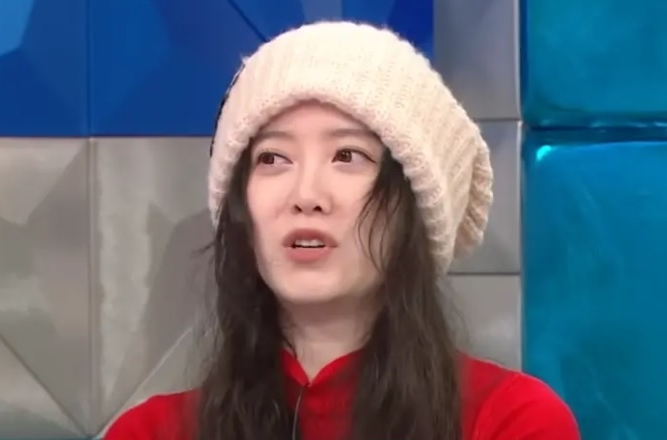 戴帽遮油头上节目挨批 具惠善回怼:我的自由