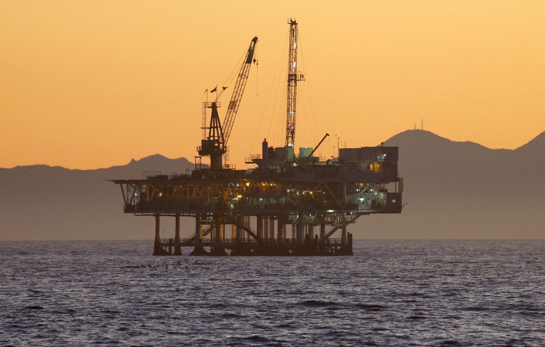 拜登宣布永久禁止沿岸地区油气开采 特朗普:上台即废!