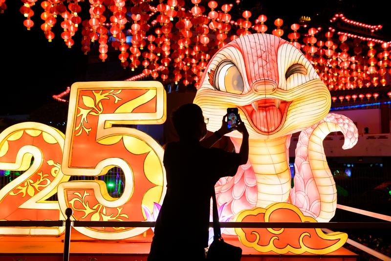 拼盘∕12生肖过年“选对时间出门” 有机会发大财