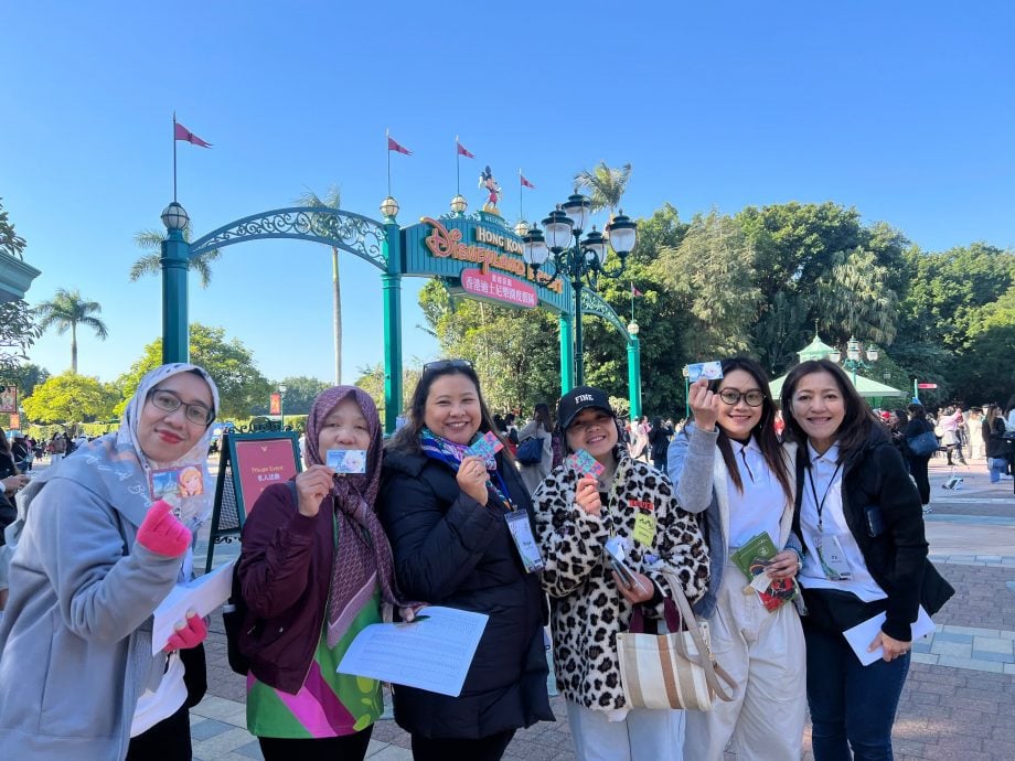 拼盘∕李嘉诚基金会赞助4200外籍帮佣 免费游玩迪士尼