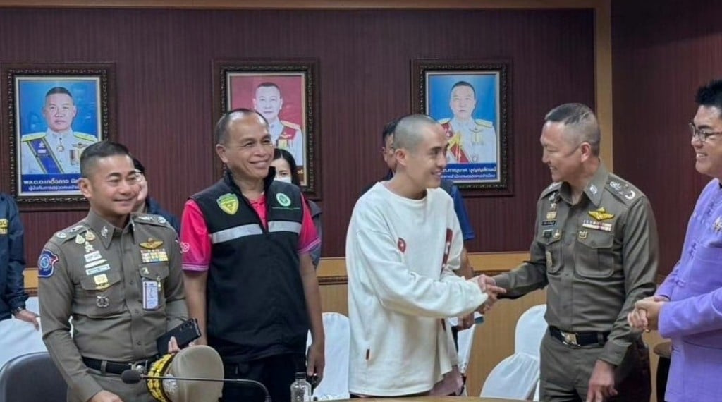 挨打剃头被关搞电诈 王星:50中国人一起学打字