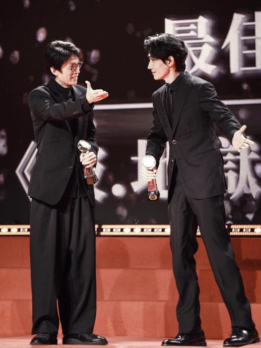 朱一龙封影帝传临时加奖给黄子华 粉丝不满轰大会不尊重