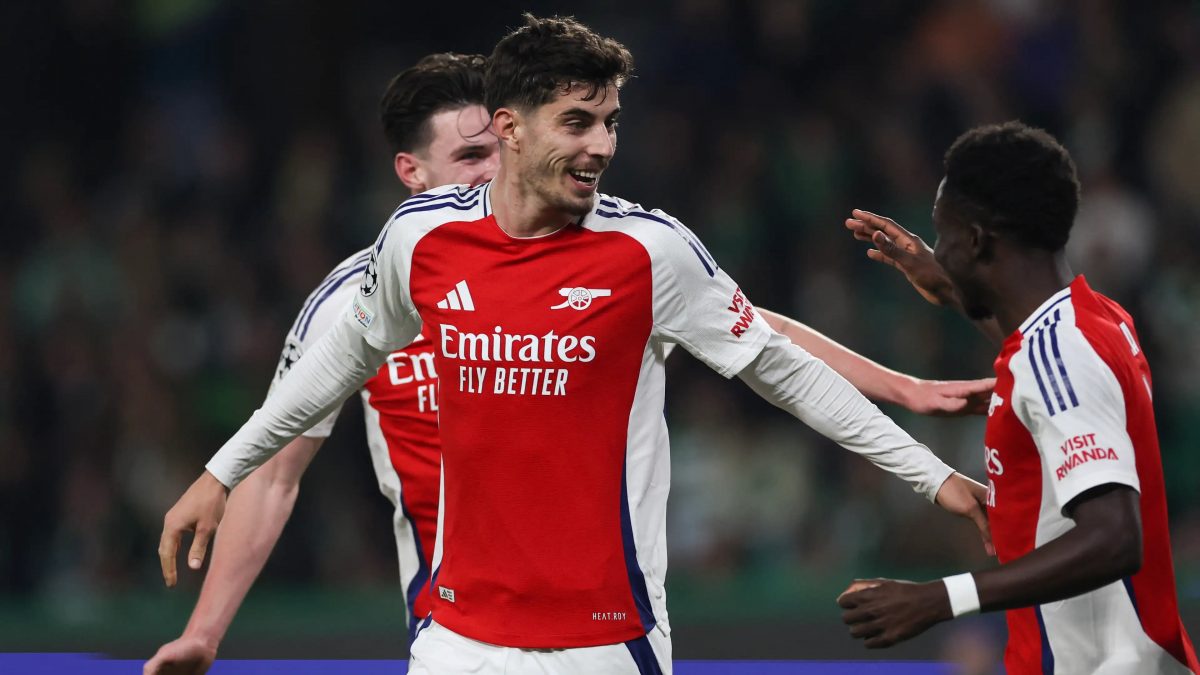 枪手步步逼近  红军要灭蜂返胜轨