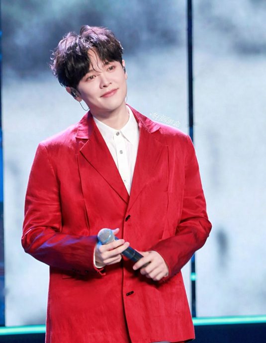 梁静茹首登央视春晚 直播收视输王菲0.2%