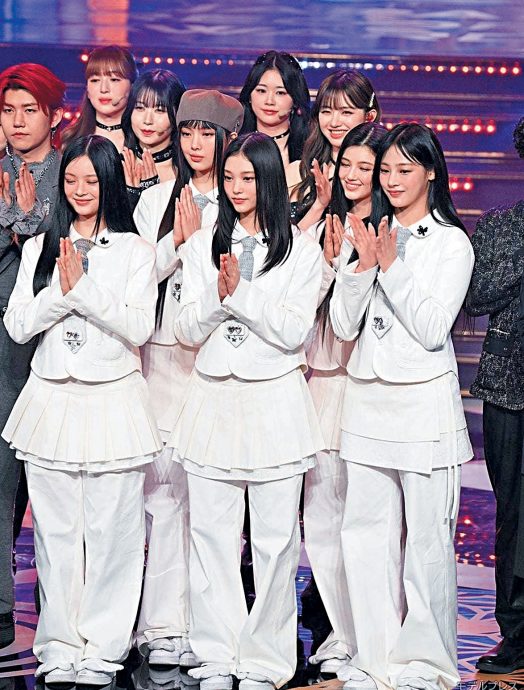 滨崎步隔21年登日唱片大赏舞台 NewJeans黑丝带悼念空难死者