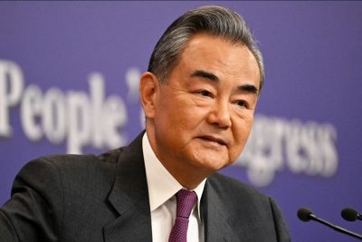 王毅据报下月访英与英外长会晤 重启两国战略对话