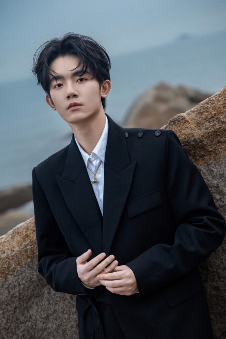 痛斥诈骗集团伤天害理 黄子韬:不希望出现第2个星星