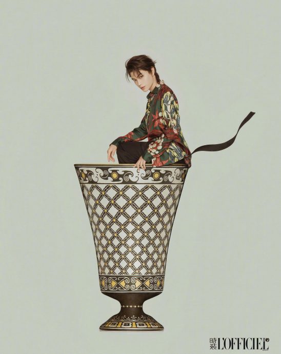 登杂志封面晋升销售王　丁禹兮破王一博5年前纪录