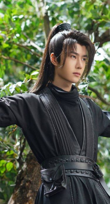 登杂志封面晋升销售王　丁禹兮破王一博5年前纪录