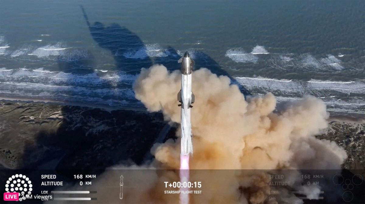 看世界两图)SpaceX 星舰试飞中解体 联邦航空管理局令彻查