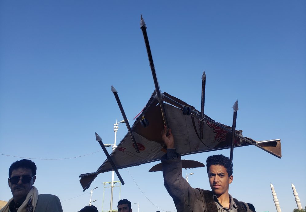 看世界/胡塞武装宣称袭击美航母及以色列目标