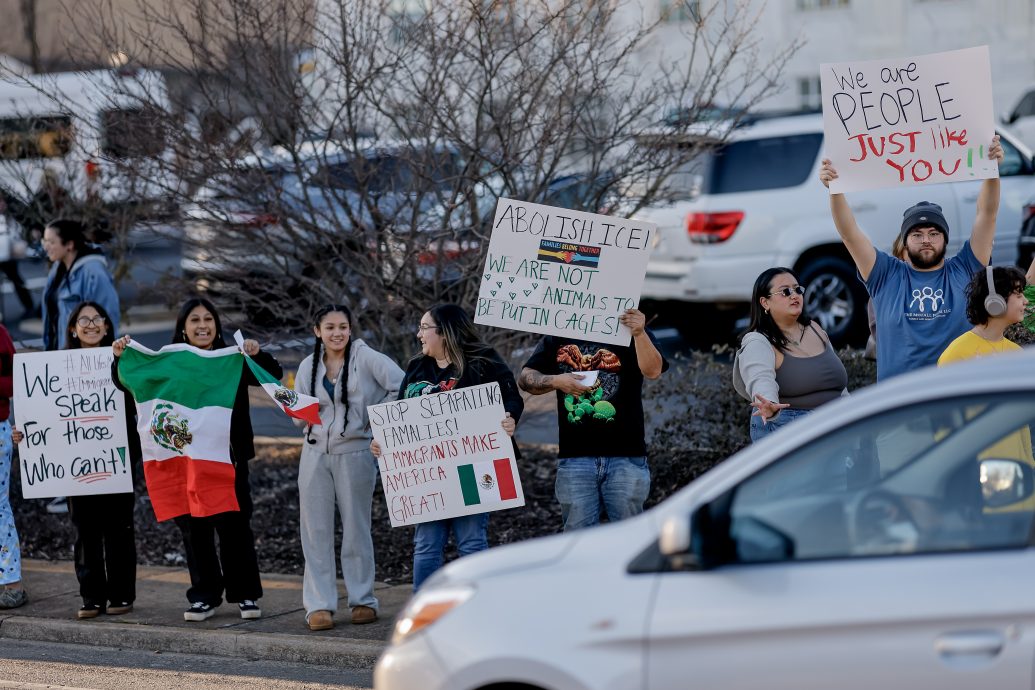 美国出动军机遣返移民 成本高过头等舱机票