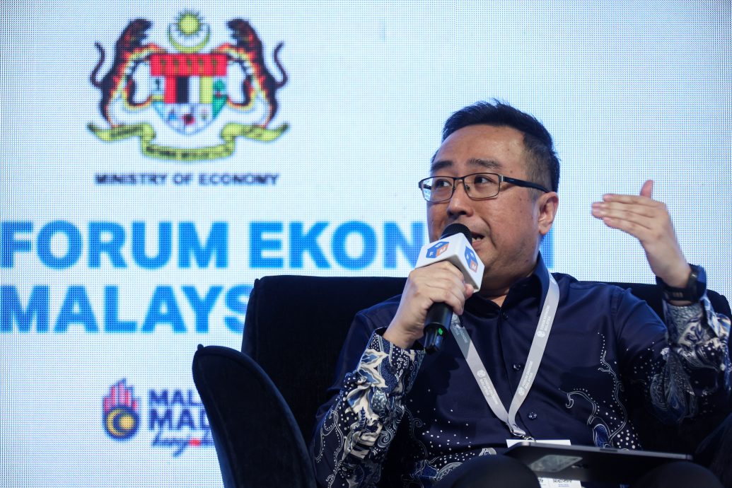 经济论坛/郑立慷