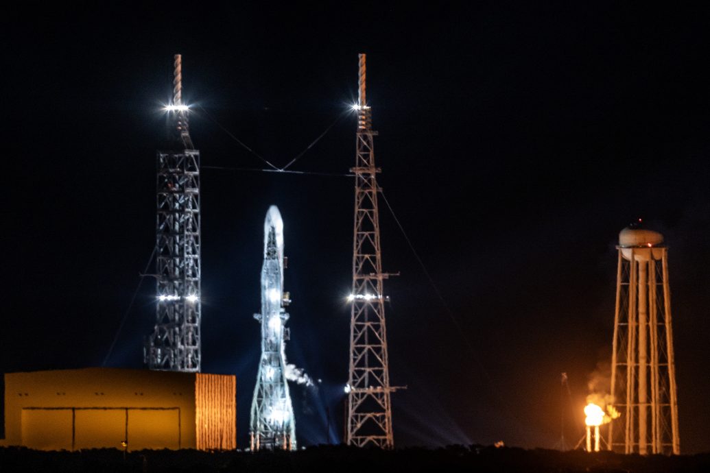 蓝色起源“新格伦”火箭 因异常情况延迟发射