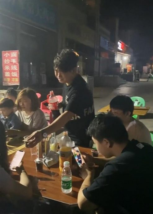 视频|16个外甥来过寒假 “宇宙舅舅”准备3头猪 每天开销RM1100