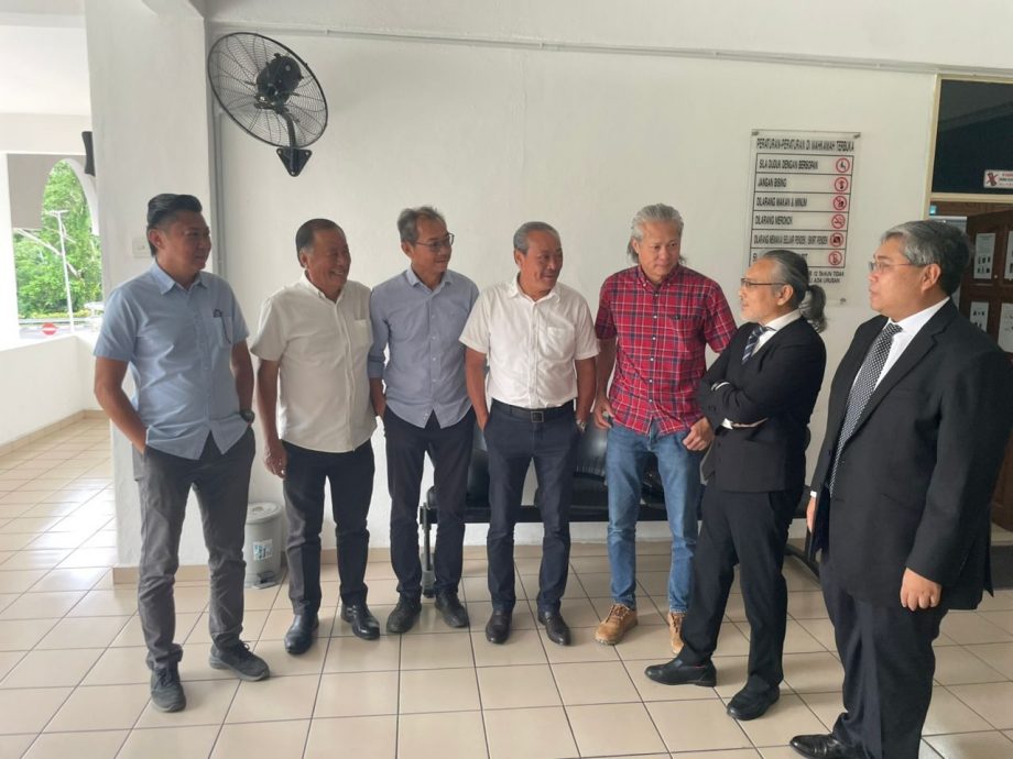 视频|涉污染万挠贡河｜5被告包括4公司董事无罪释放