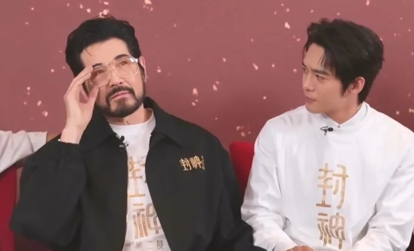 费翔宣传《封神2》哽咽思母 “第一次过年家里没人”