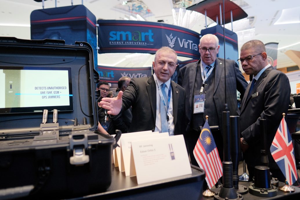 赛夫丁：要办“人民讨厌贪污”集会请先申请