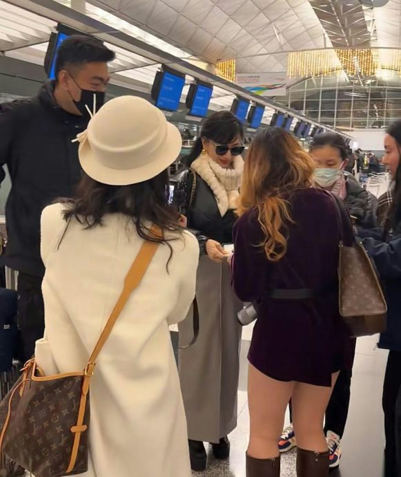 赵雅芝保镳暴力对待粉丝 李司棋斥行为过火