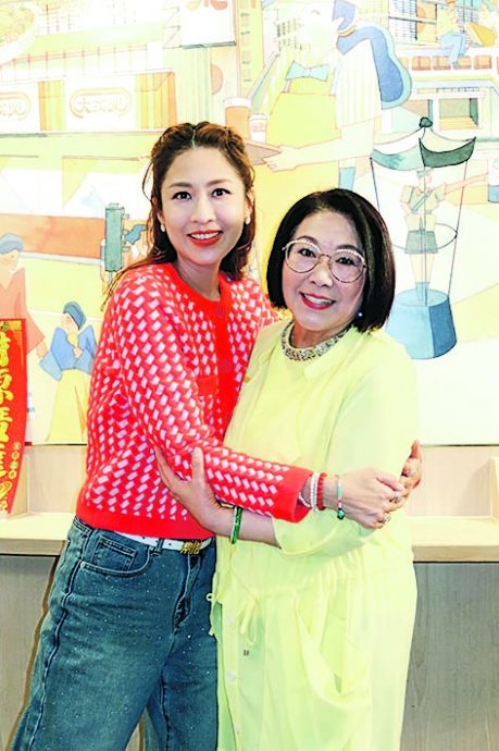 赵雅芝保镳暴力对待粉丝 李司棋斥行为过火