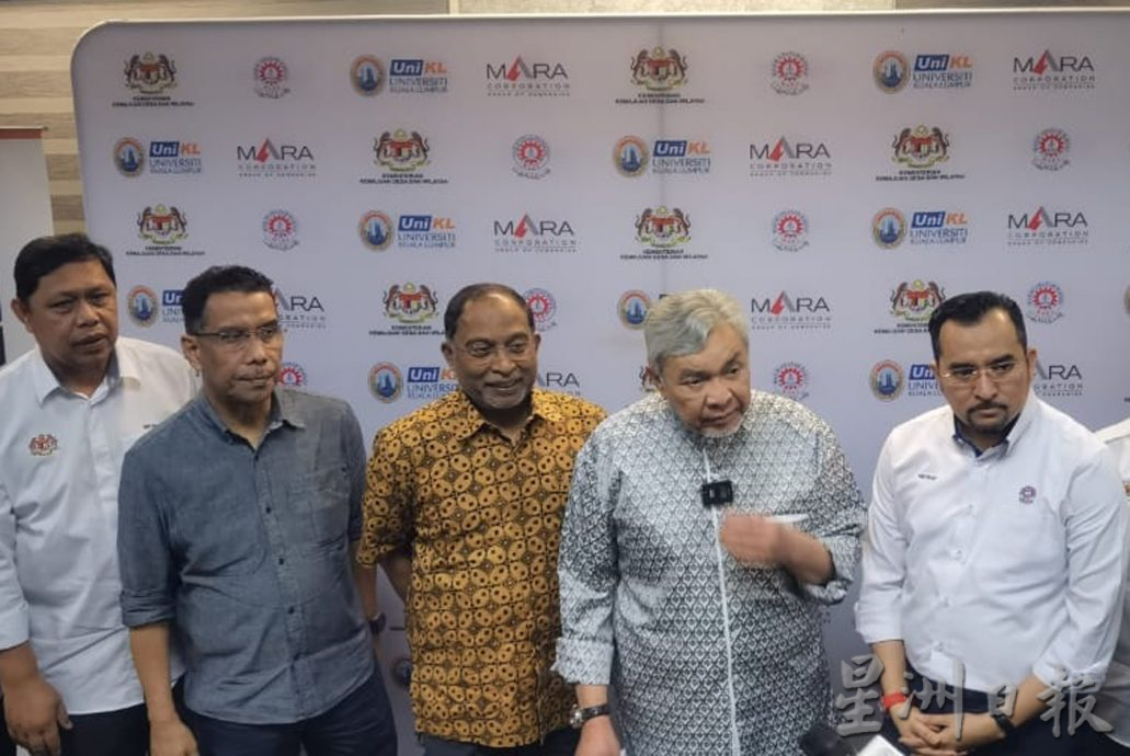 阿末扎希:坚守尊重其他宗教原则 宗教测试不涉非穆学生