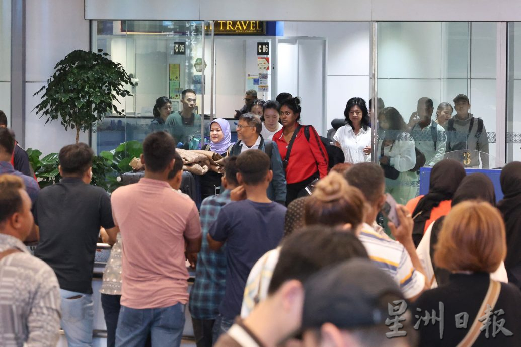 隆机场二维码移民通关系统启用,民众赞快速便捷也省时