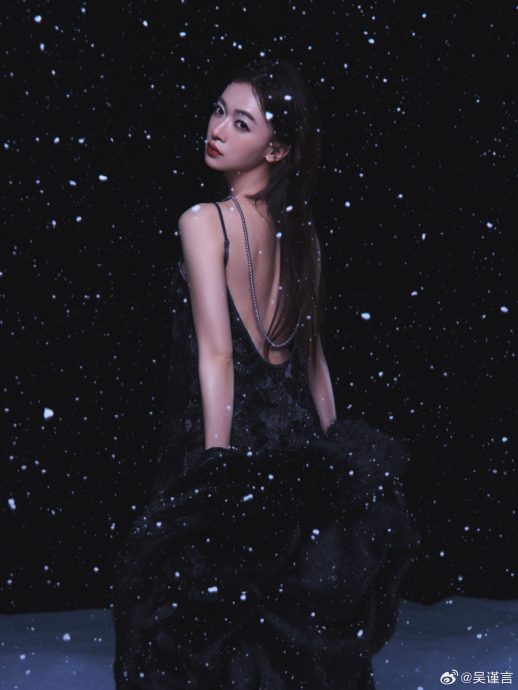 雪地摆拍四肢纤细 吴谨言遭疑已顺产