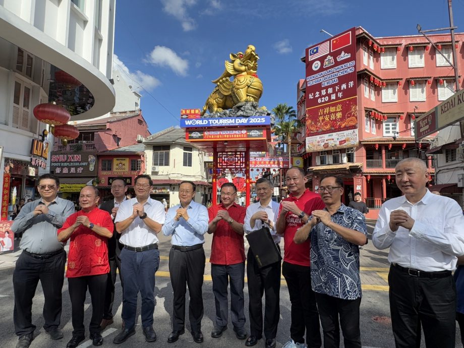 （全国版）中国文旅部长孙业礼莅临鸡场街