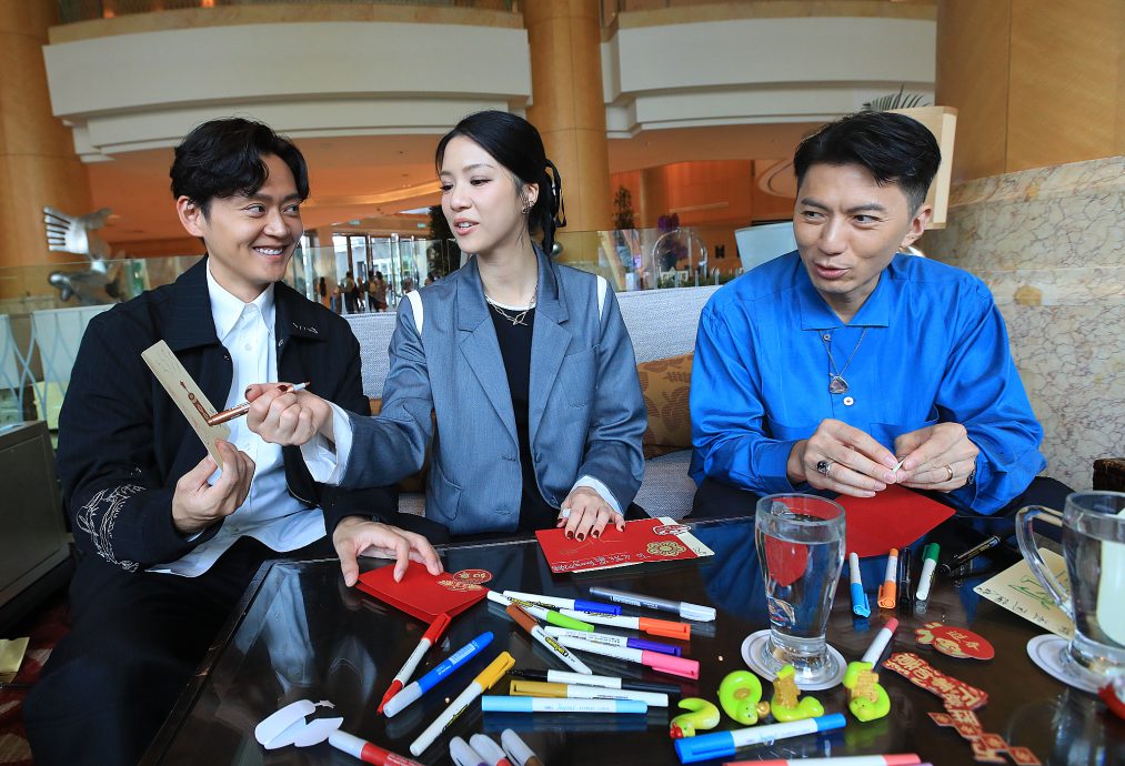 （初四）袁伟豪、陈晓华、张振朗 DIY贺年卡送祝福