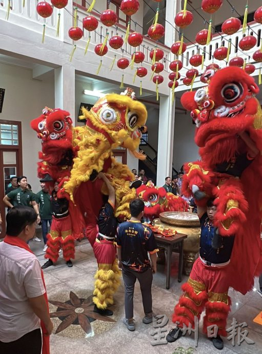【带你去找爱】:海南会馆瑞狮团之爱