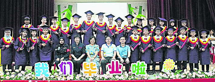 (大北马)亚娄华益特设毕业花束礼物预订,收入纳学校活动基金
