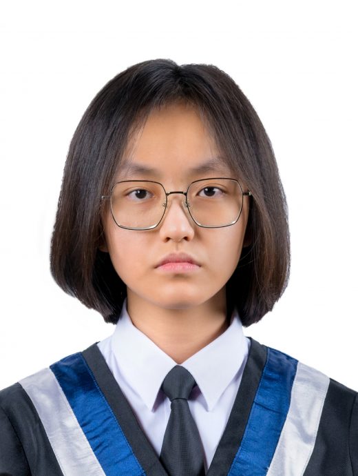 (大北马)吉华独中黄胤翔以11A的特优佳绩,刷新该校优异成绩的记录。