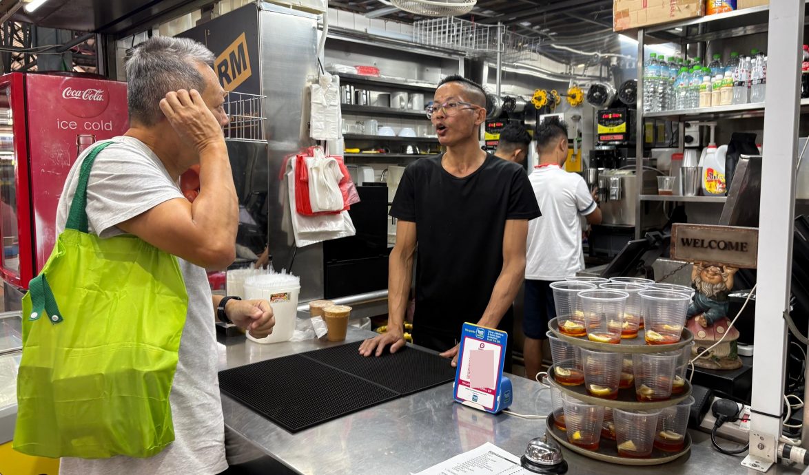 (大北馬)打工族長假未歸 峇央峇魯巴剎部分小販感受新春生意“冷風”