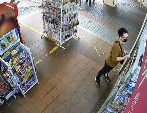 (已签发)柔:狮城二三事:男谎称少找50新元,图骗收银员再找零