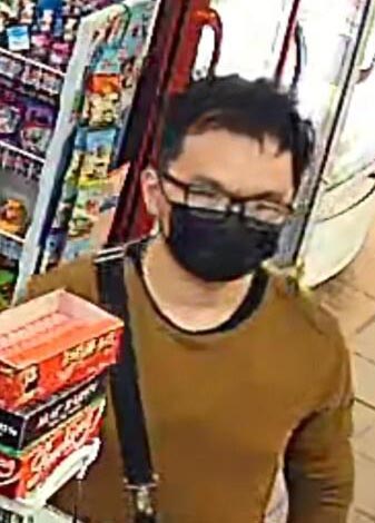 (已签发)柔:狮城二三事:男谎称少找50新元,图骗收银员再找零