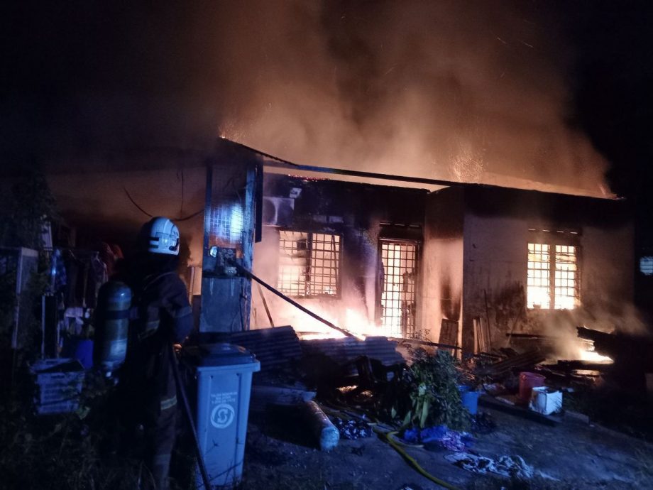 乌鲁地南夺命大火 3人亡1人获救