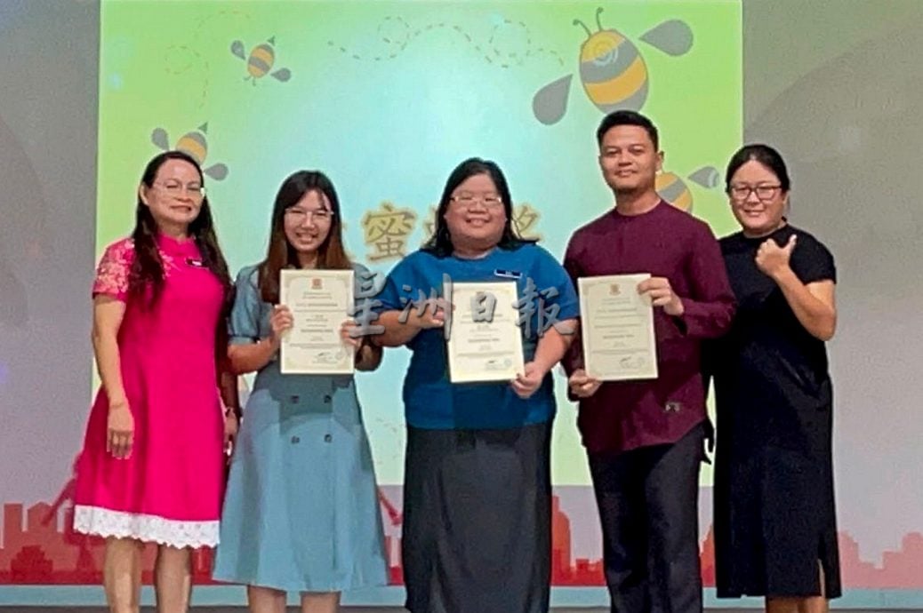 葫芦顶育侨毕业礼“一个都不能少” 全体学生上台秀才艺
