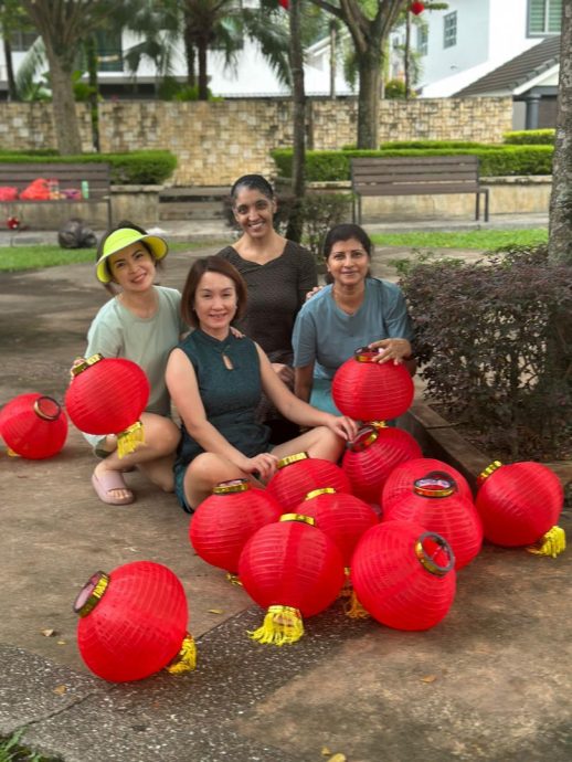 2/2见报/我们∕文二∕五大佳节各族构思布置 住宅公园美轮美奂吸引打卡