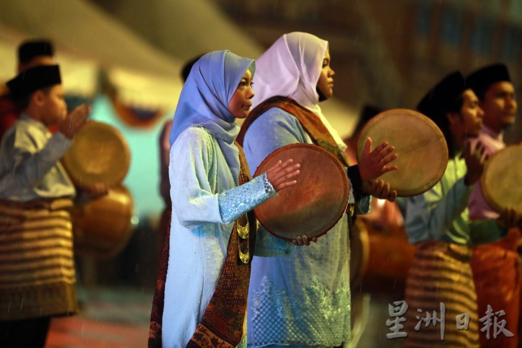 2/3 6pm后才上网/∕我们∕十族并肩同行 认识是通往和谐的第一步