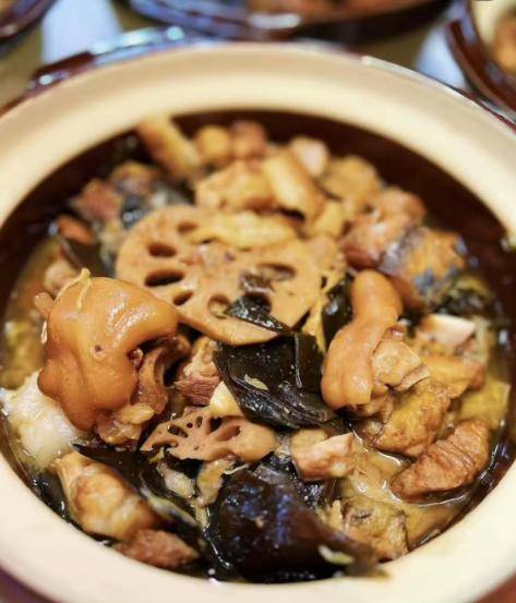 “北方佛跳墙” 中国热传 黄芽白塞满煲内有乾坤……