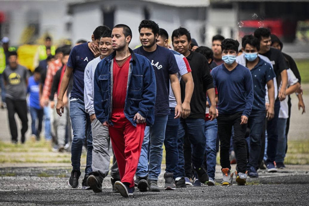 “特朗普效应”促危地马拉移民汇款暴增至每天3.75亿