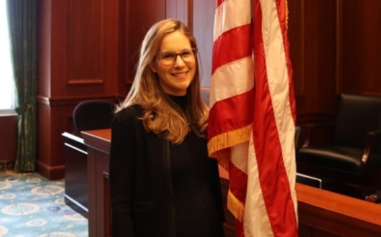 不服撤销亚当斯案 检察官司法部高官相继辞职