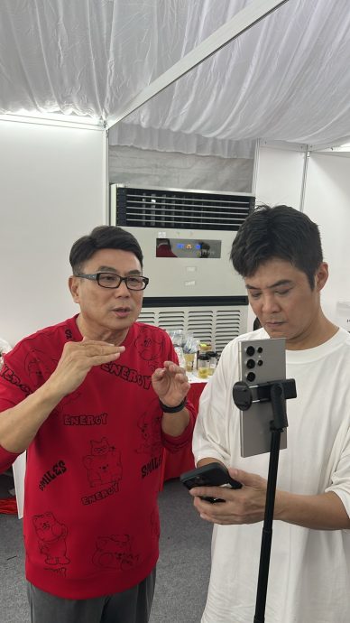 不满《AI》被恶评粗制滥造 梁志强开直播怒怼“有什么意义”