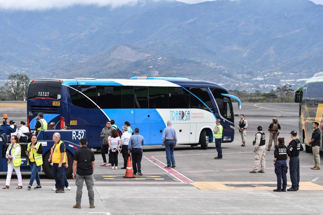 与特朗普合作 哥斯达黎加接收首批美驱逐移民