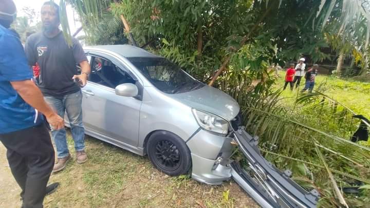 东:轿车失控撞及摩托车,导致骑乘摩托车的36岁母亲与12岁女儿命丧现场,其9岁幼女也受伤送院治疗