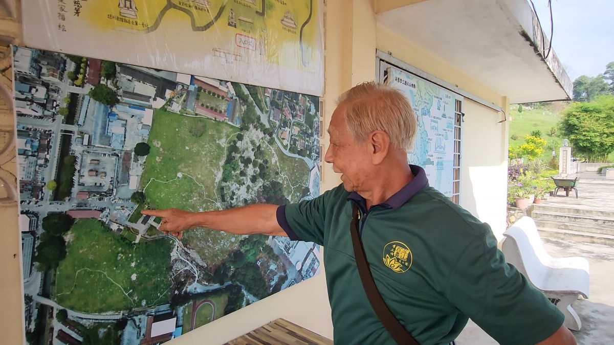乐活频道 | 一步一脚印栽种花草 义工美化守护义山