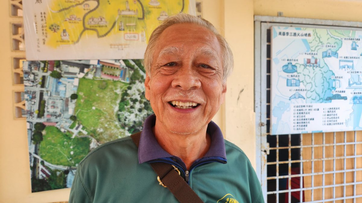 乐活频道 | 一步一脚印栽种花草 义工美化守护义山