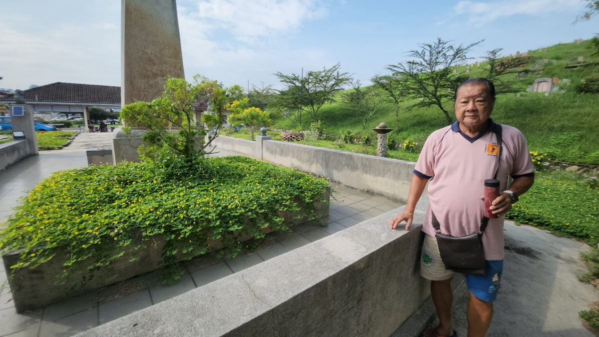乐活频道 | 一步一脚印栽种花草 义工美化守护义山
