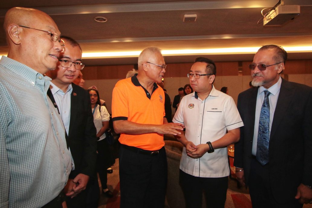 人们不会被AI取代 郑立慷：会被懂AI的人取代