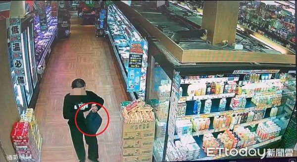 供星洲网:七旬男马克笔涂黑秃顶进超市 偷6令吉偷火锅料被捕